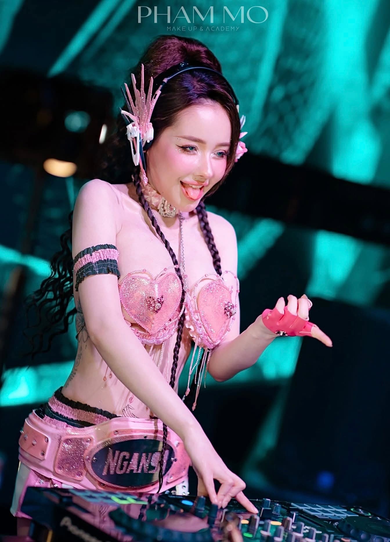 Diện mạo Celeb được thực hiện bởi PHAMMO.